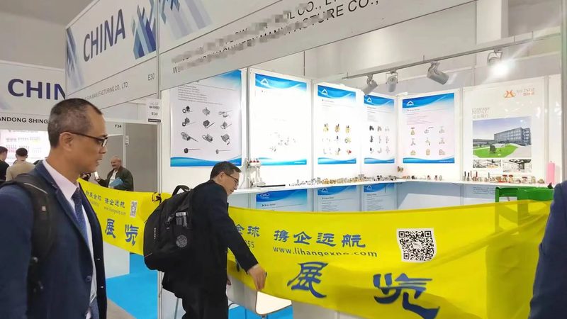 小标题：深圳工业冷水机定制的重要性